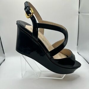 Prada platform sandals in patent leather platform sandals IT size 37.
